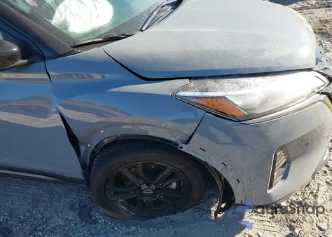 2023 Nissan Kicks Sr Xtronic Cvt z USA, uszkodzony, nr VIN 3N1CP5DV7PL548573